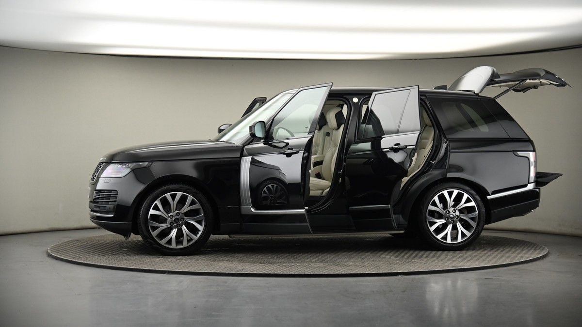 More views of Land Rover Range Rover