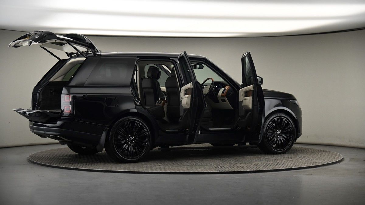 More views of Land Rover Range Rover