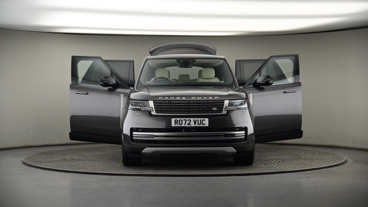 More views of Land Rover Range Rover