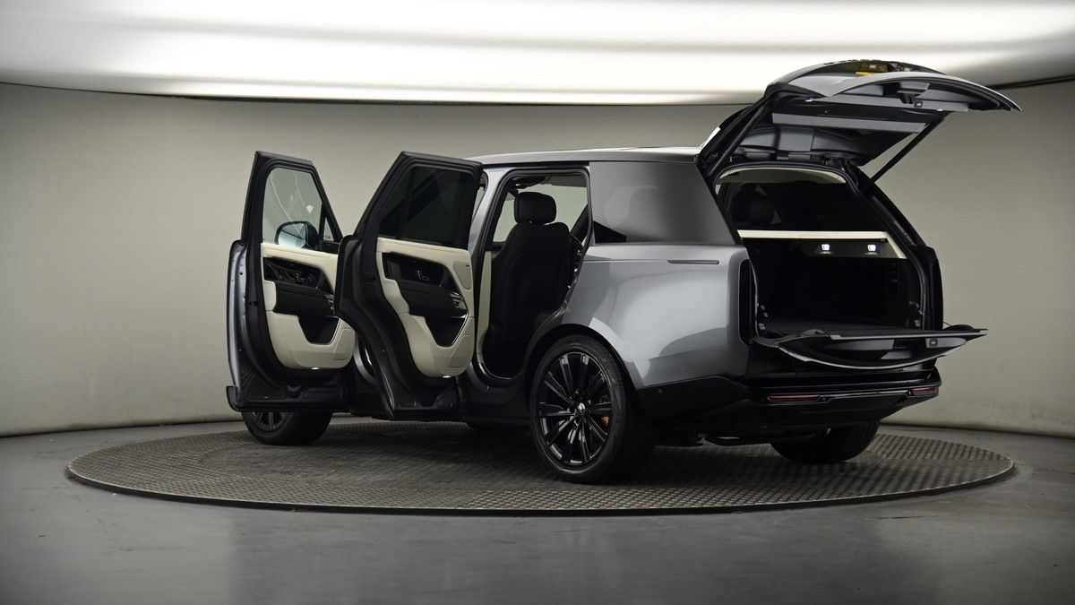 More views of Land Rover Range Rover