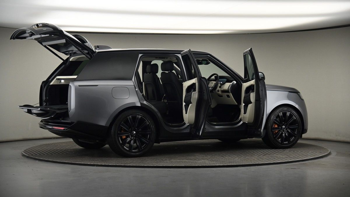 More views of Land Rover Range Rover