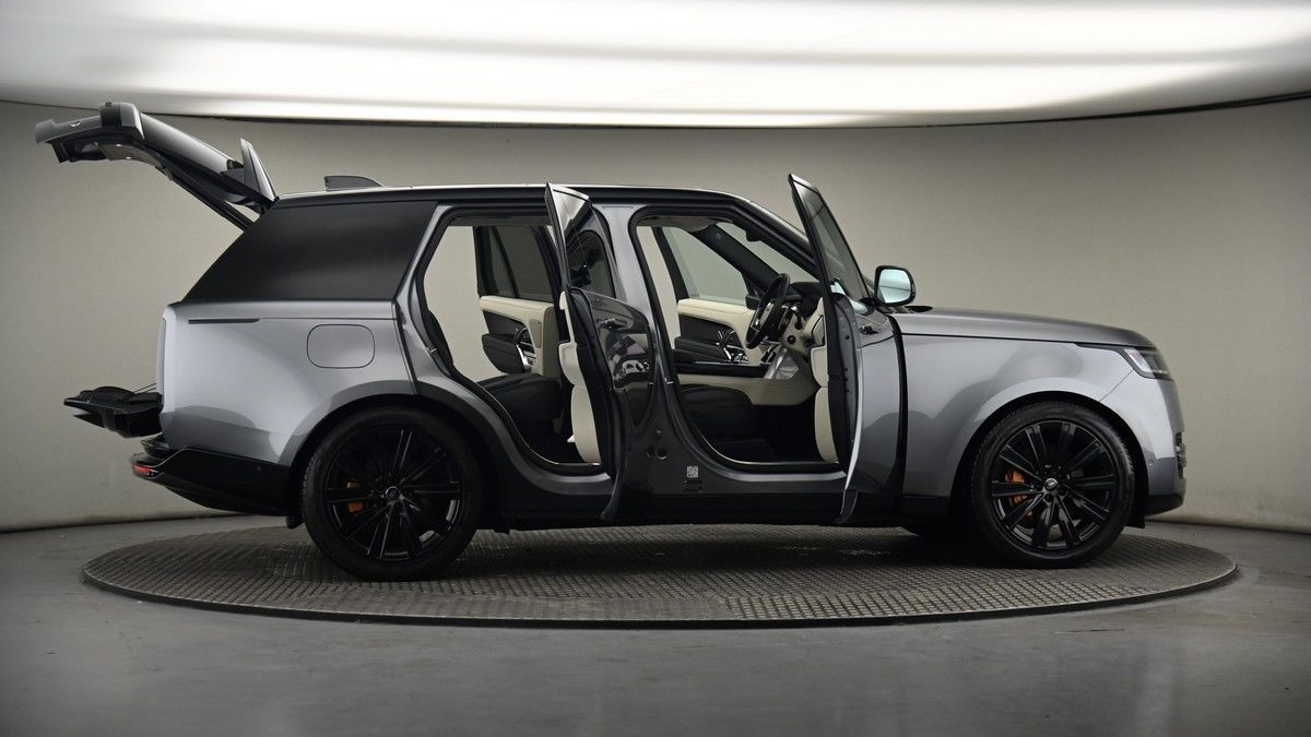 More views of Land Rover Range Rover