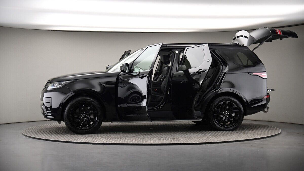 More views of Land Rover Discovery