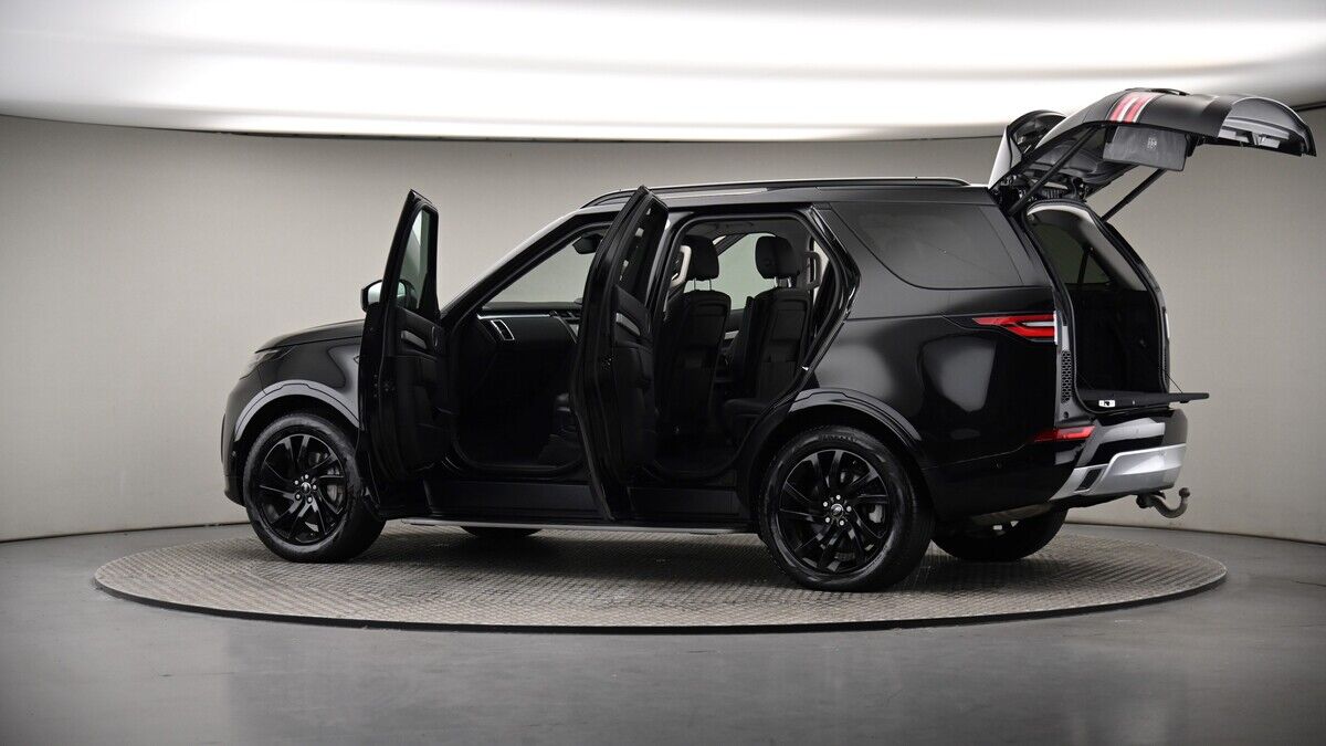 More views of Land Rover Discovery