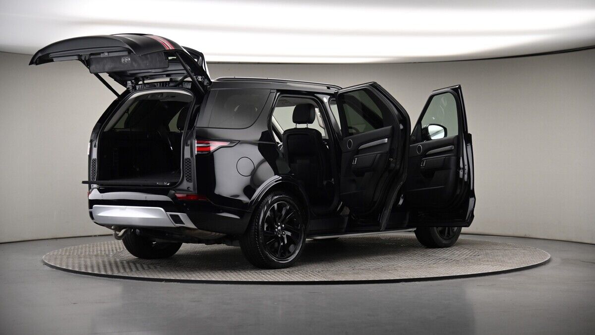 More views of Land Rover Discovery