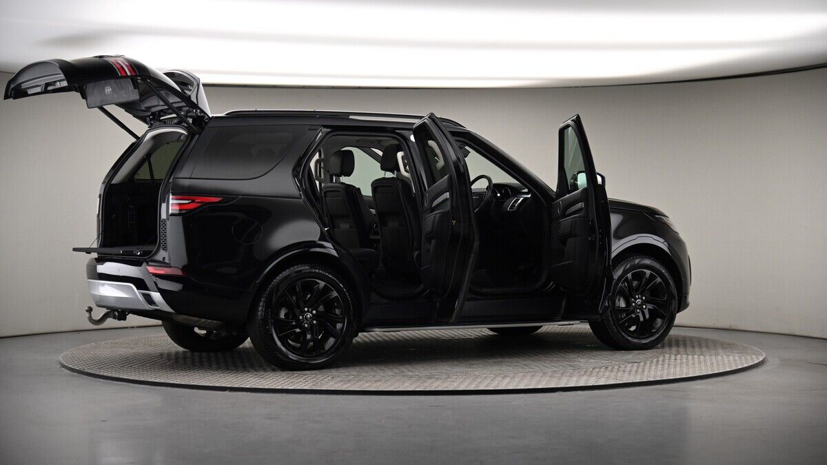 More views of Land Rover Discovery