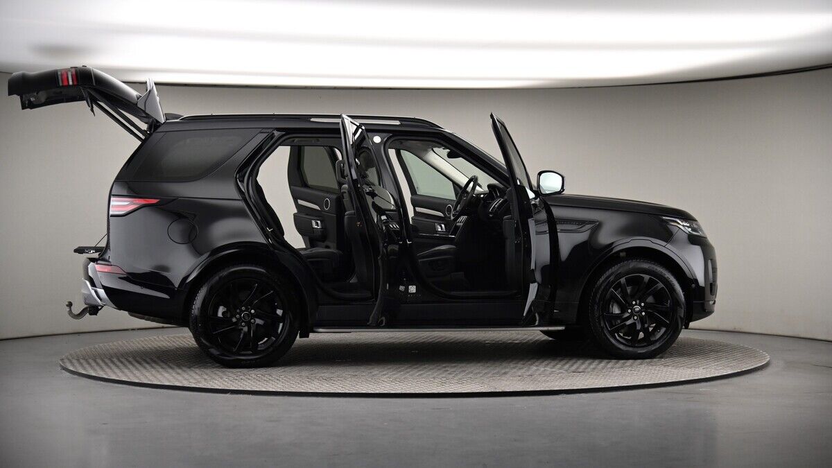 More views of Land Rover Discovery
