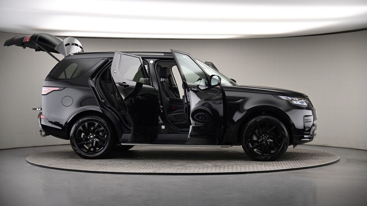 More views of Land Rover Discovery
