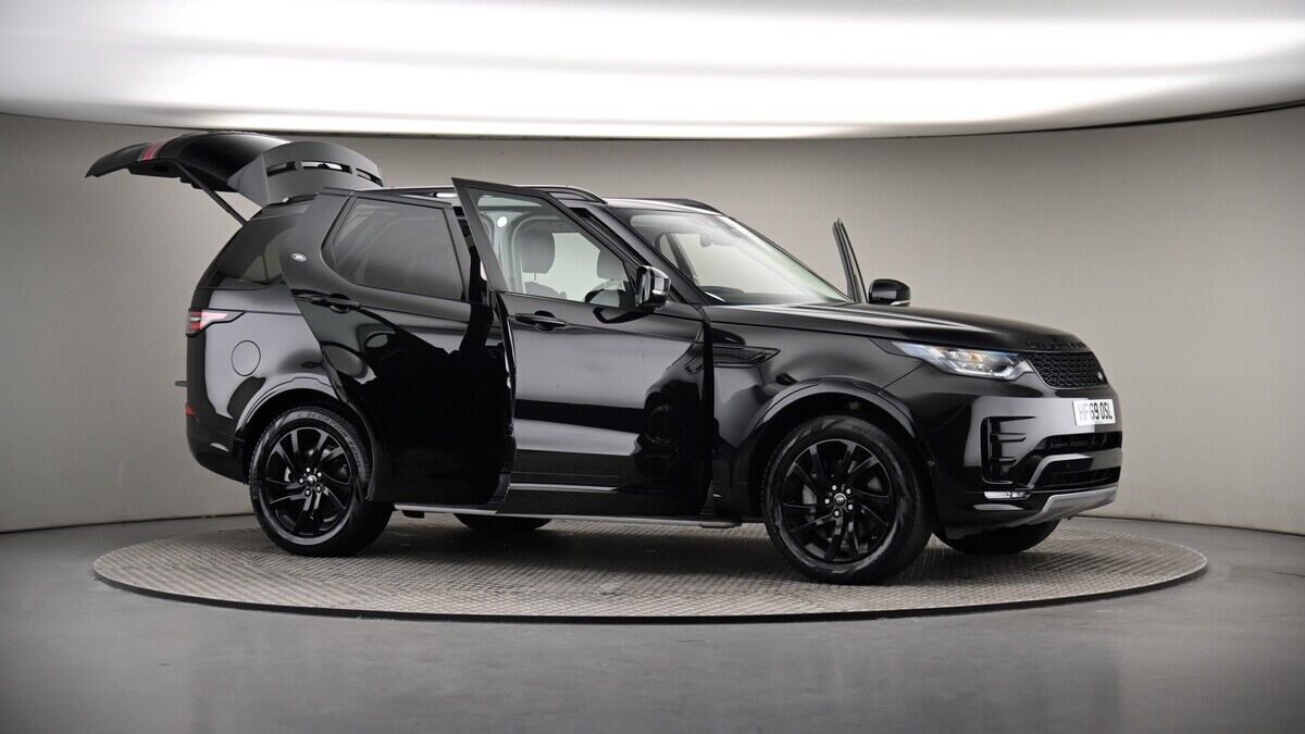 More views of Land Rover Discovery