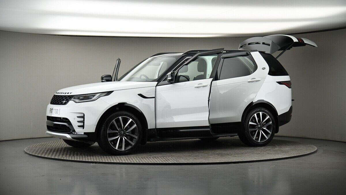 More views of Land Rover Discovery