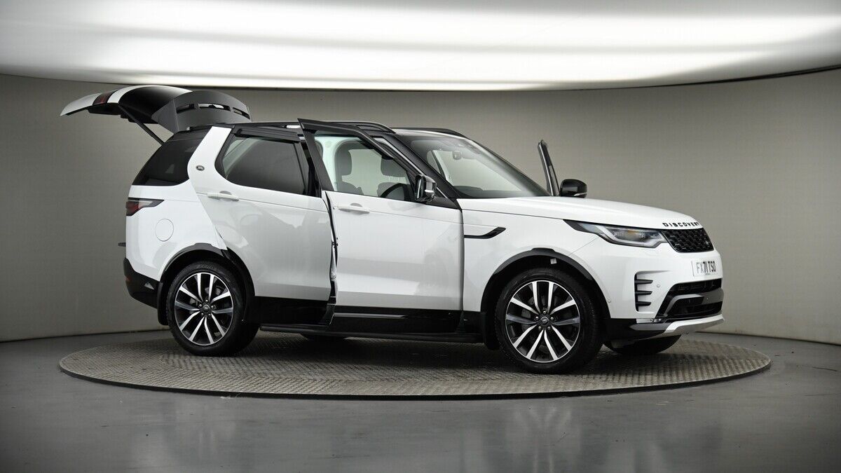 More views of Land Rover Discovery