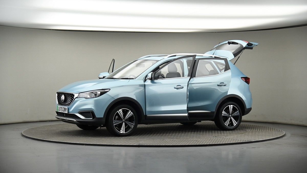 More views of MG MG ZS