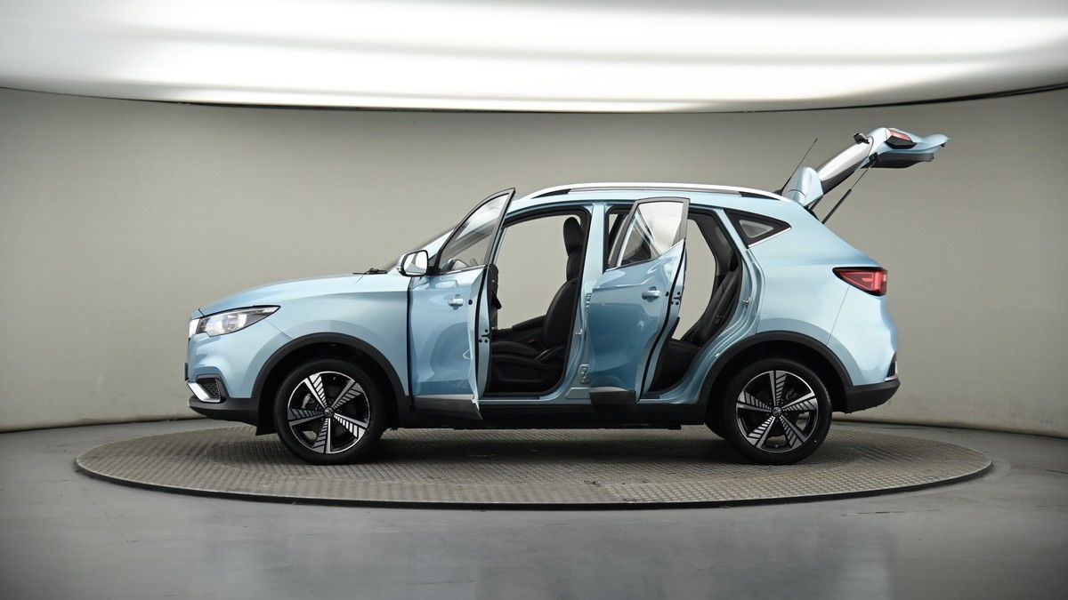 More views of MG MG ZS