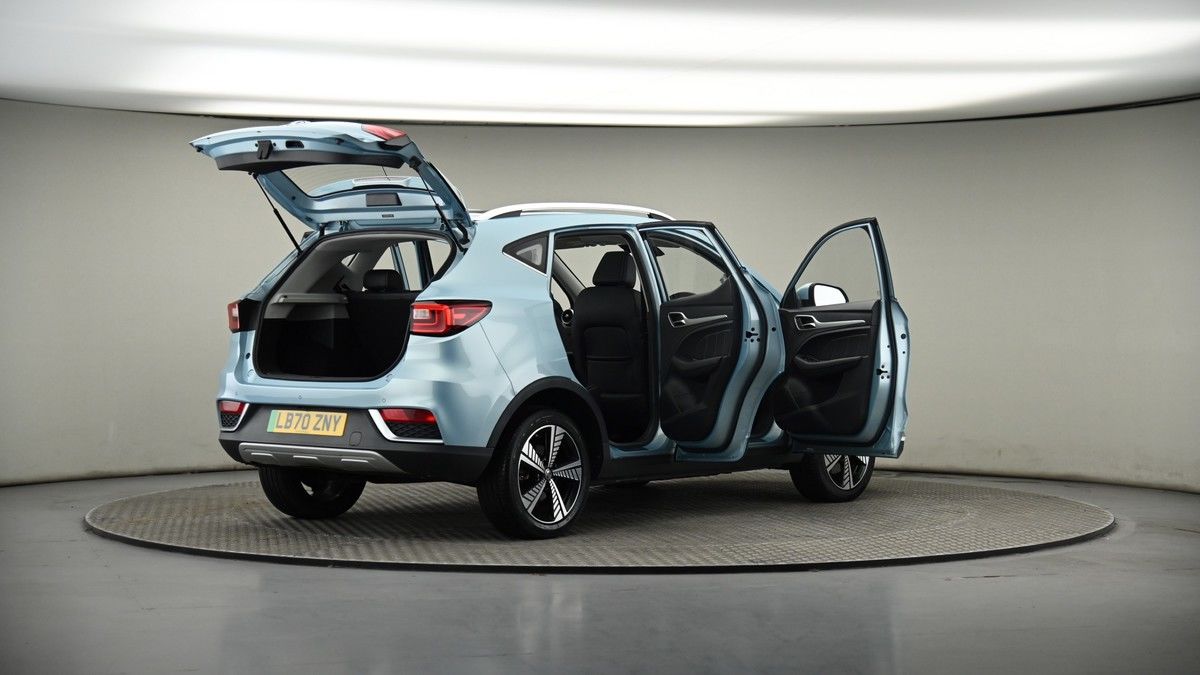 More views of MG MG ZS