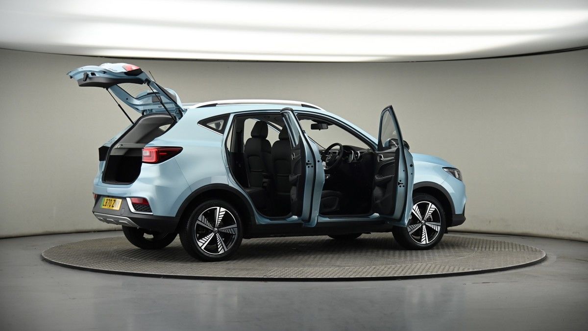 More views of MG MG ZS