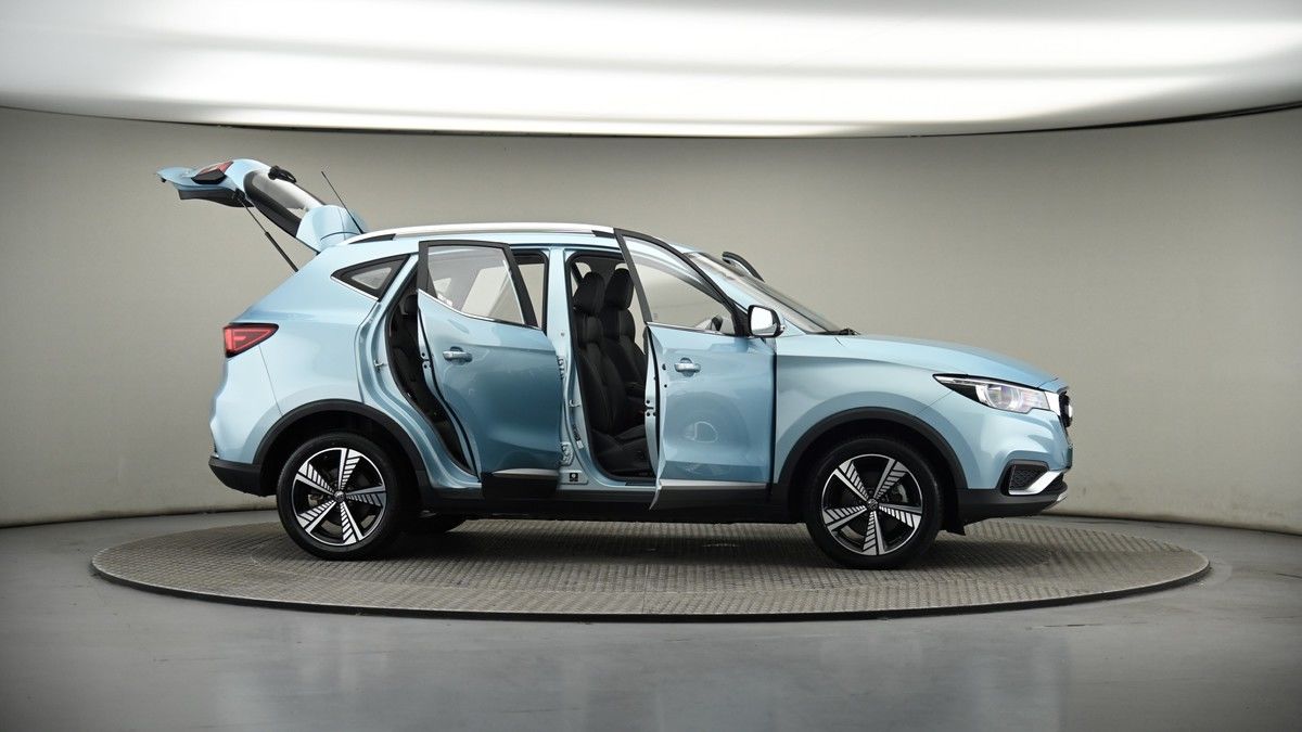 More views of MG MG ZS