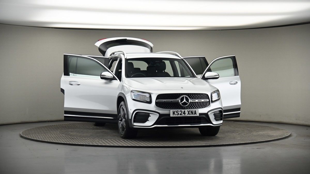 More views of Mercedes-Benz GLB