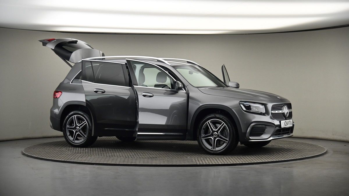 More views of Mercedes-Benz GLB