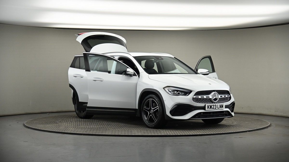 More views of Mercedes-Benz GLA