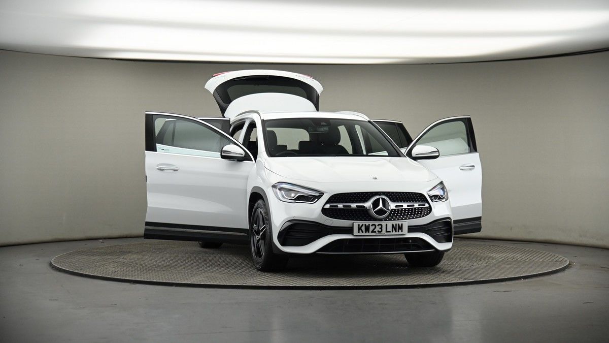 More views of Mercedes-Benz GLA