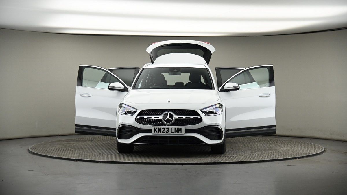 More views of Mercedes-Benz GLA