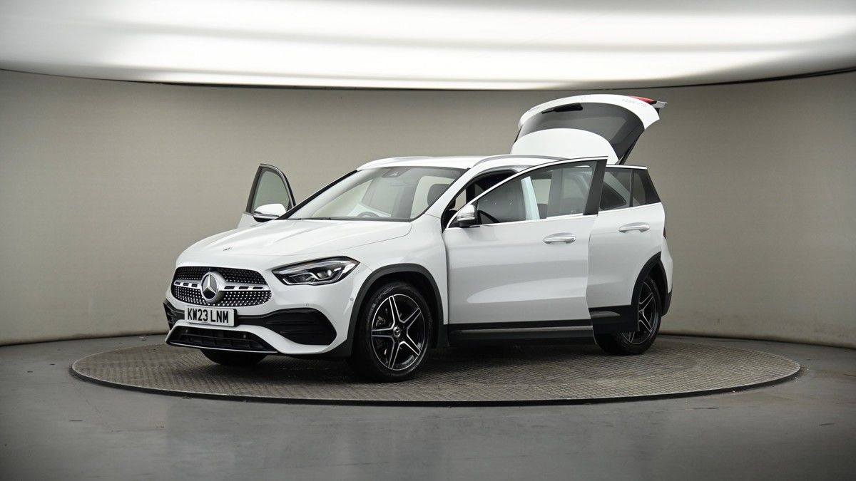 More views of Mercedes-Benz GLA