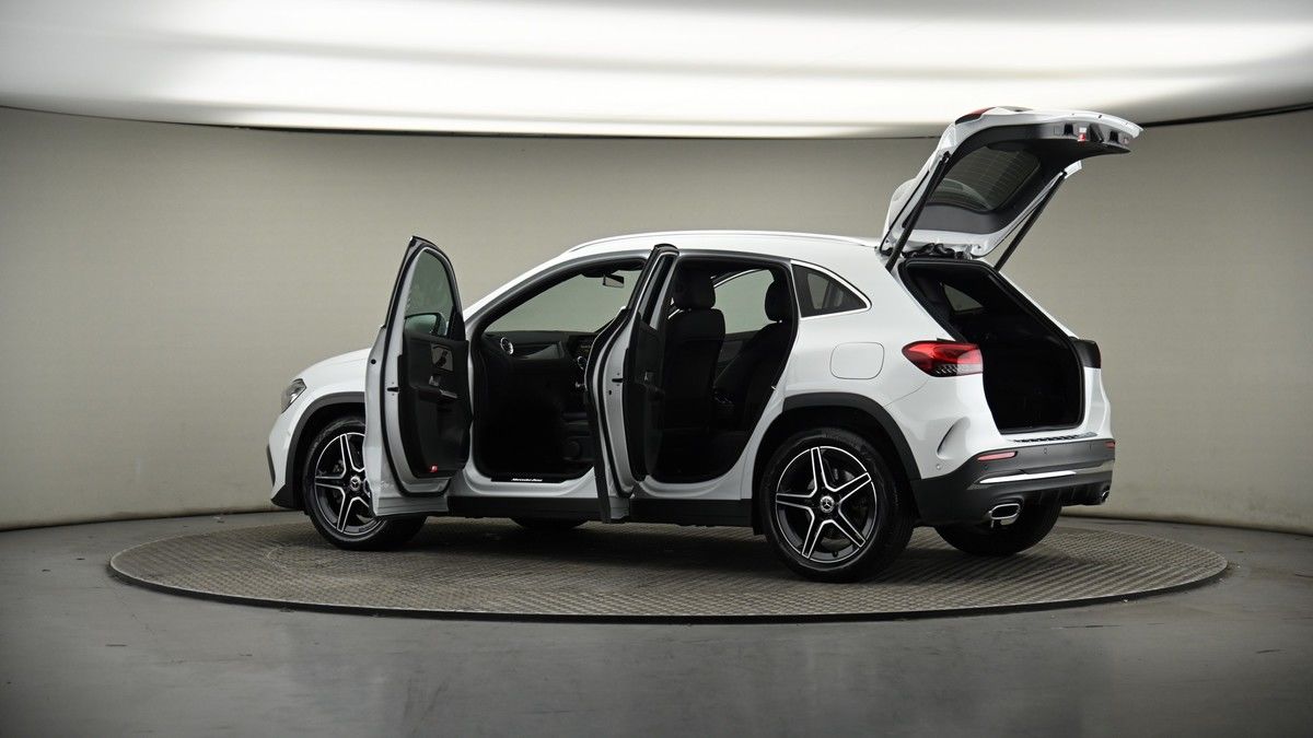 More views of Mercedes-Benz GLA