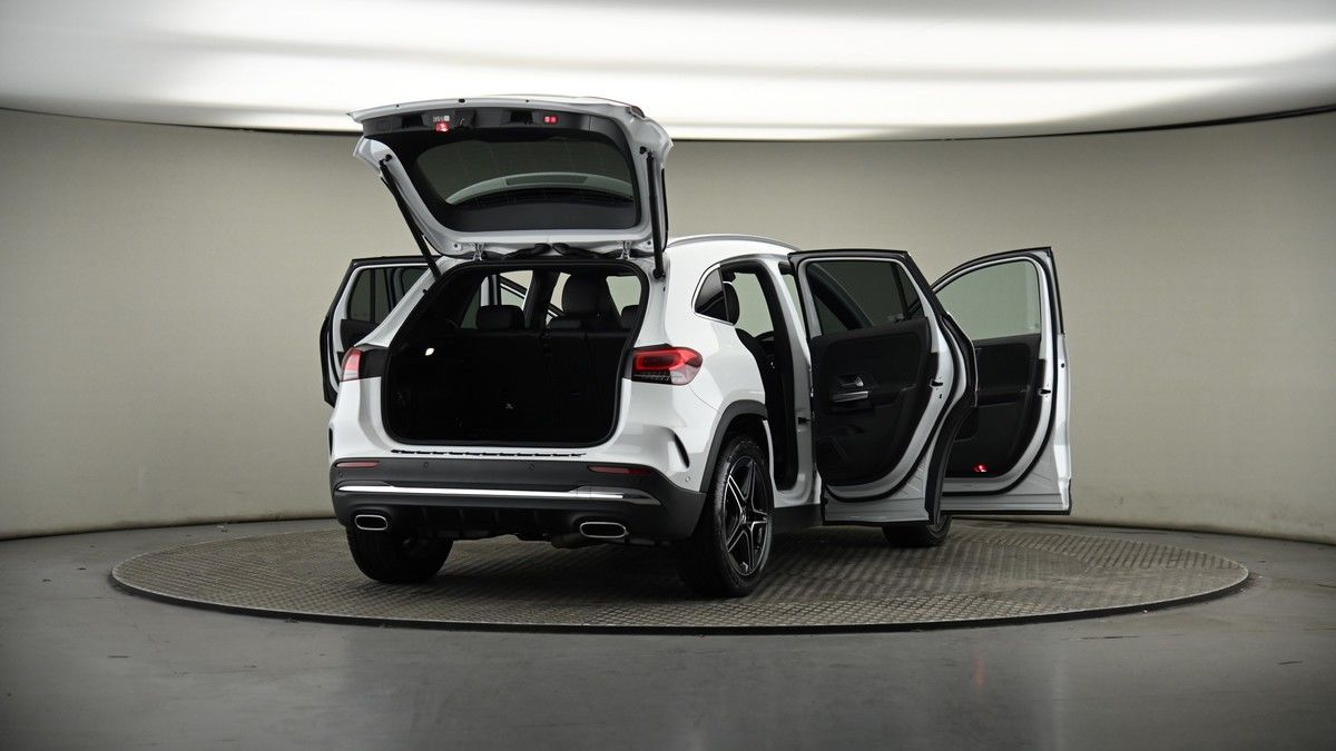More views of Mercedes-Benz GLA