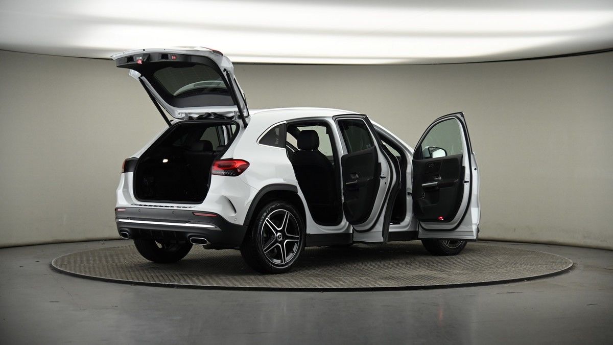 More views of Mercedes-Benz GLA