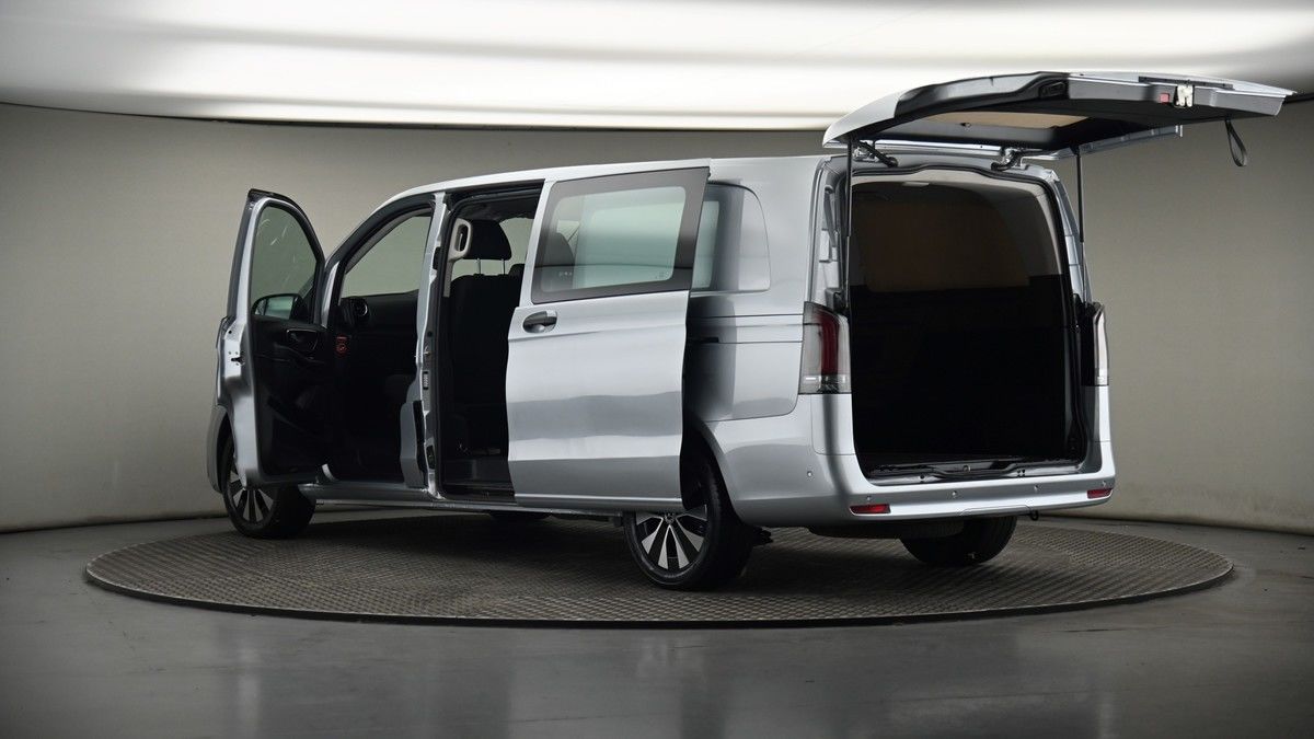 More views of Mercedes-Benz Vito