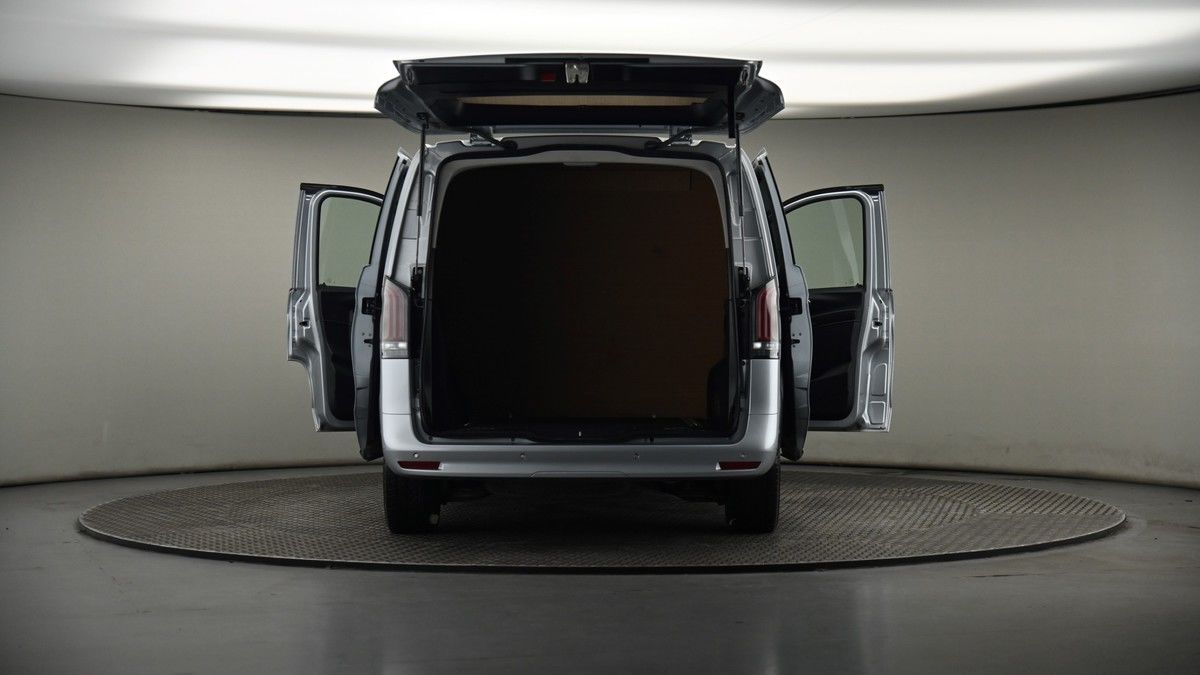 More views of Mercedes-Benz Vito