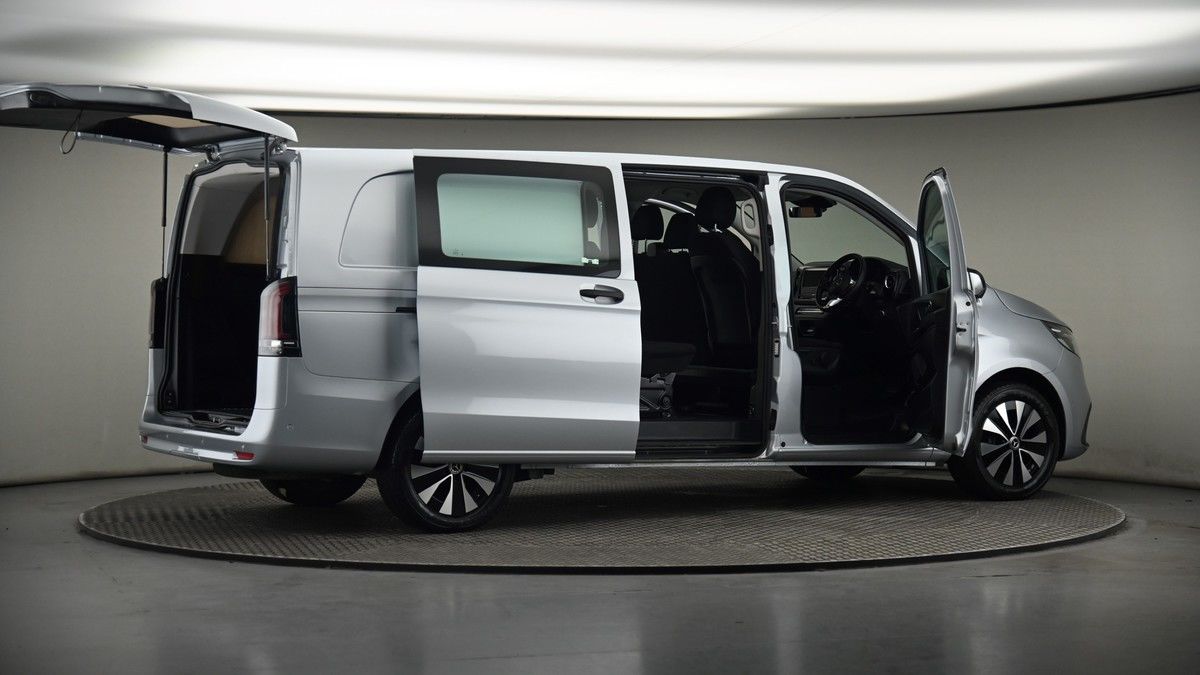 More views of Mercedes-Benz Vito