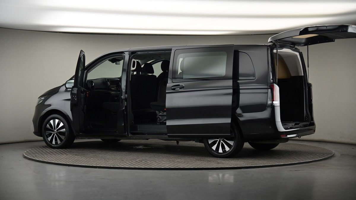 More views of Mercedes-Benz Vito