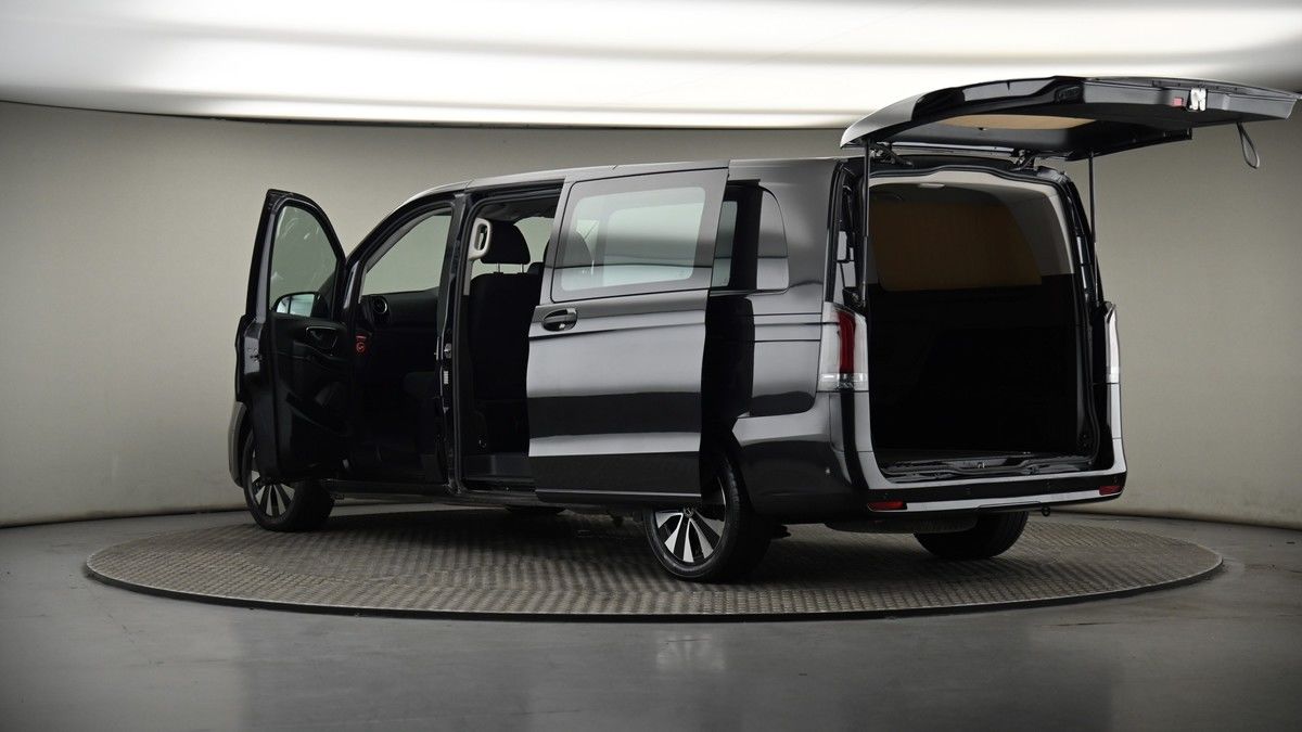 More views of Mercedes-Benz Vito