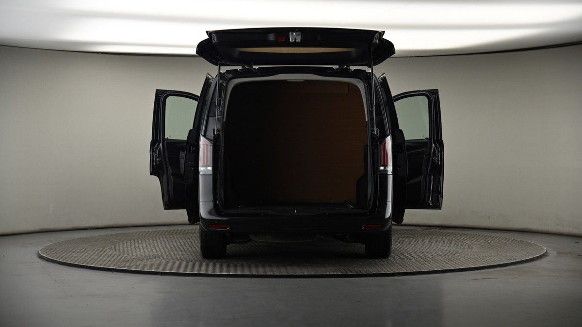 More views of Mercedes-Benz Vito