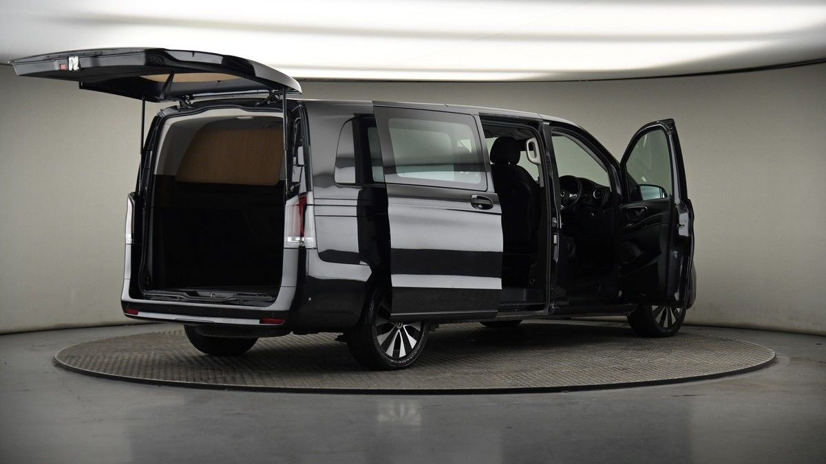 More views of Mercedes-Benz Vito