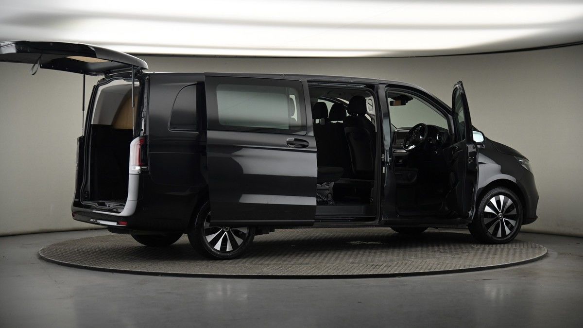 More views of Mercedes-Benz Vito