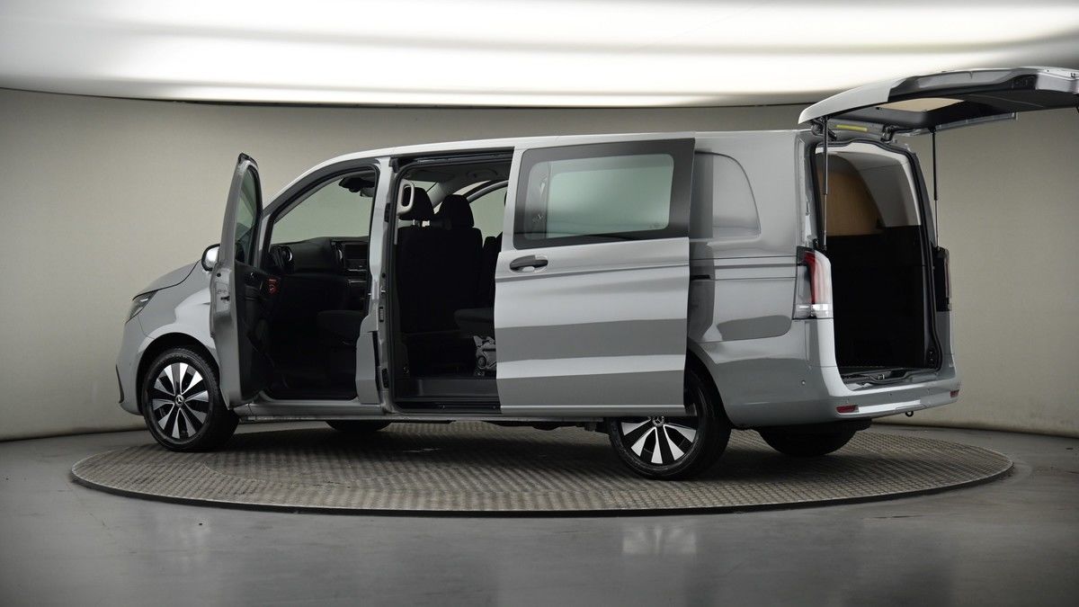 More views of Mercedes-Benz Vito