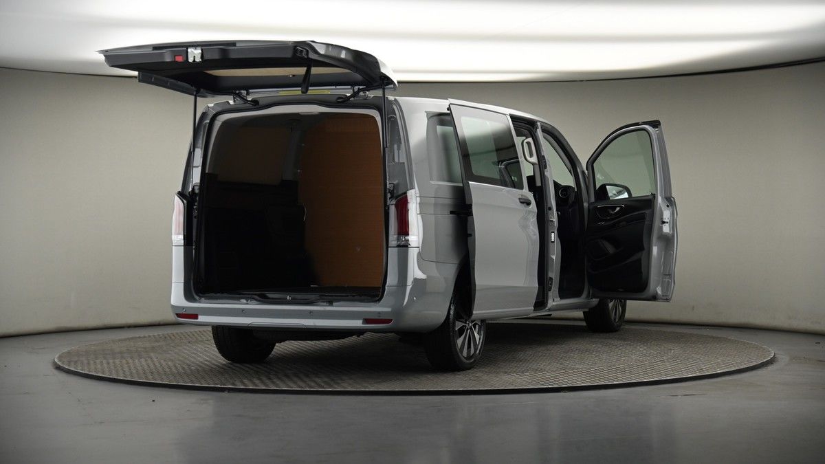 More views of Mercedes-Benz Vito