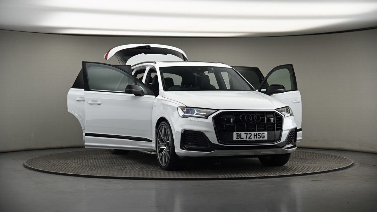 More views of Audi Q7