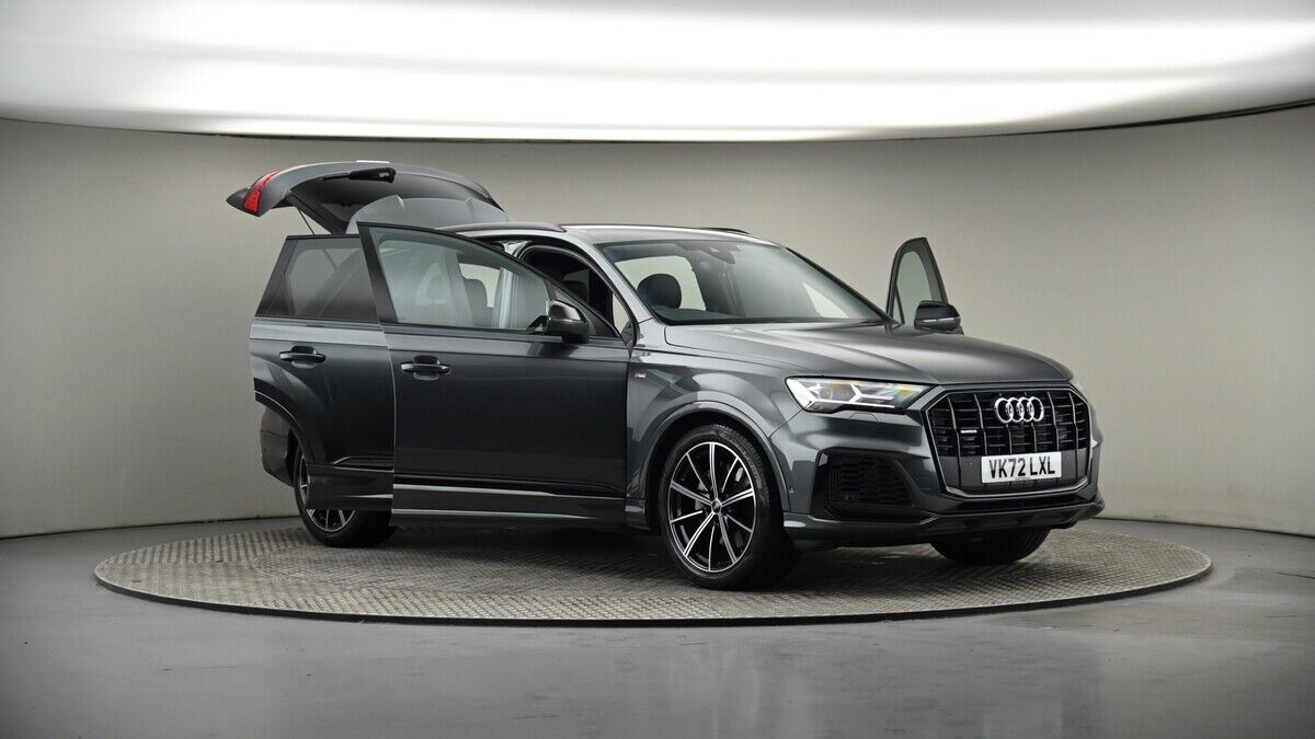 More views of Audi Q7