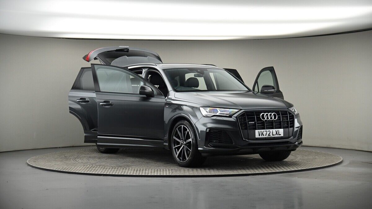 More views of Audi Q7