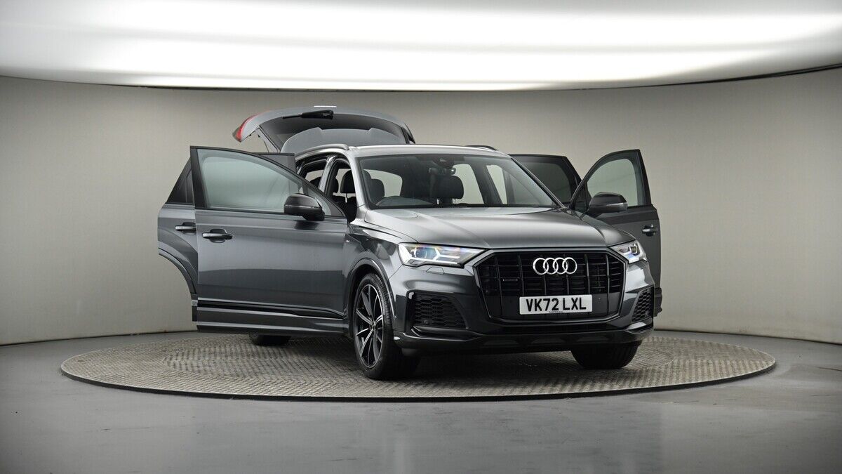 More views of Audi Q7