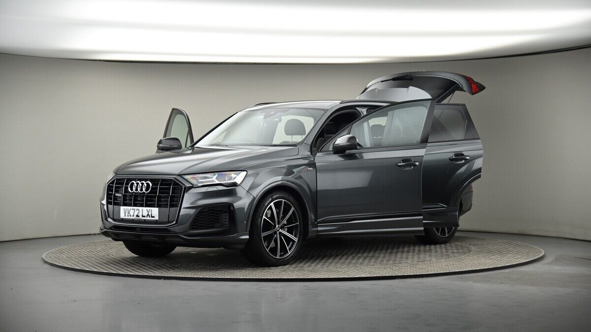 More views of Audi Q7