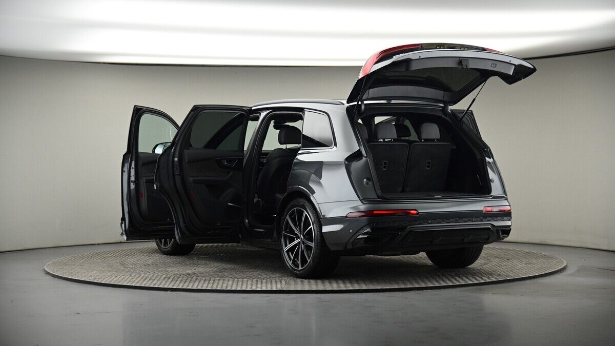 Audi Q7 Image 15