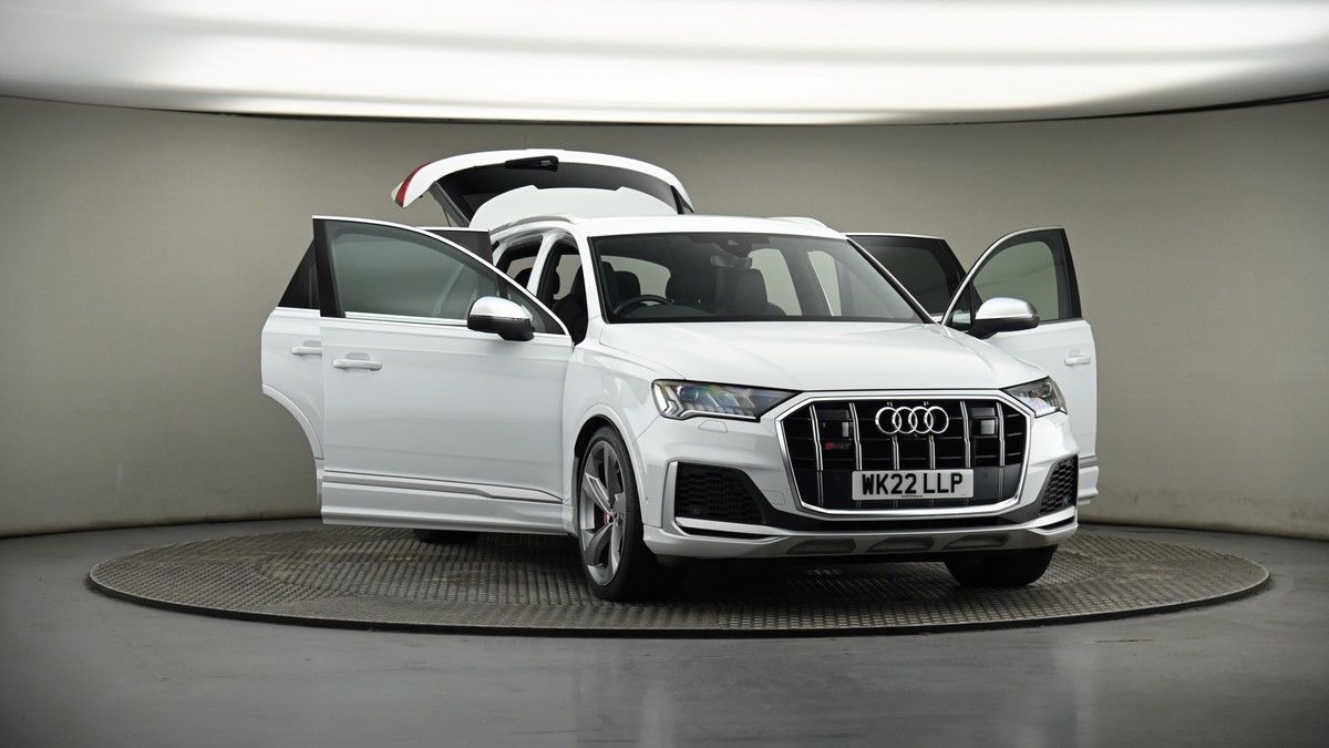 More views of Audi SQ7