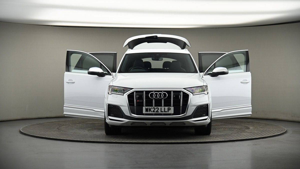 More views of Audi SQ7