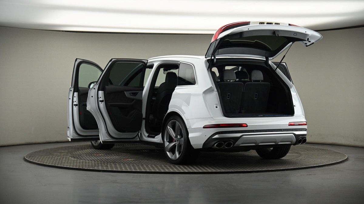 Audi SQ7 Image 8