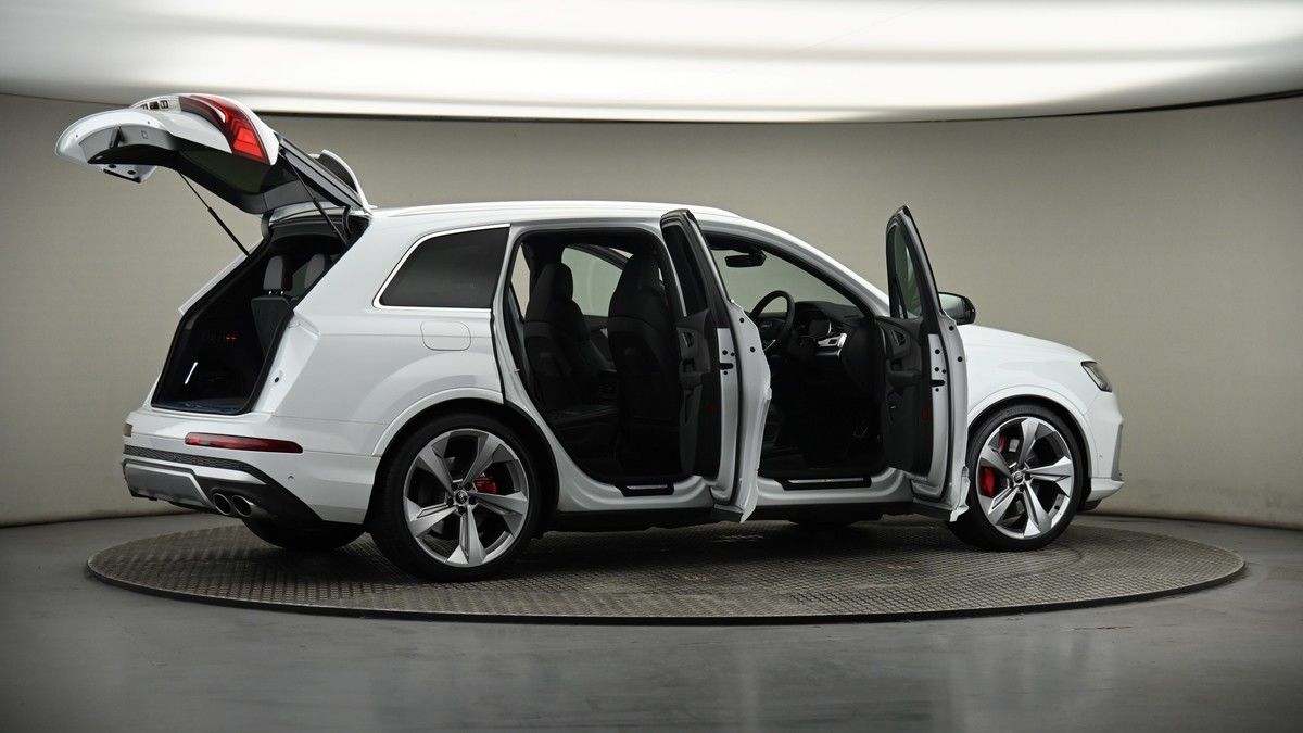 More views of Audi SQ7
