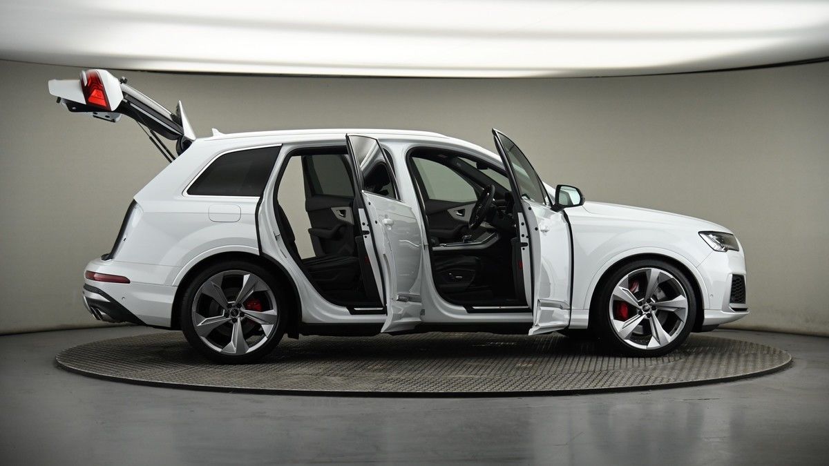 More views of Audi SQ7